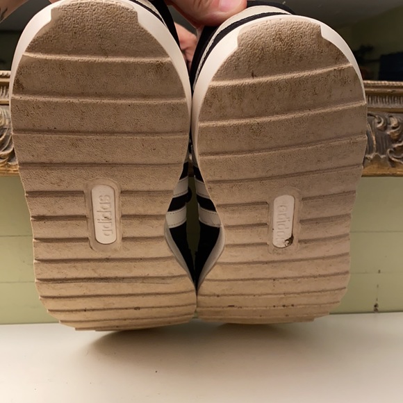 Adidas Sneakers ~ Size 9 1/2 - Picture 8 of 8